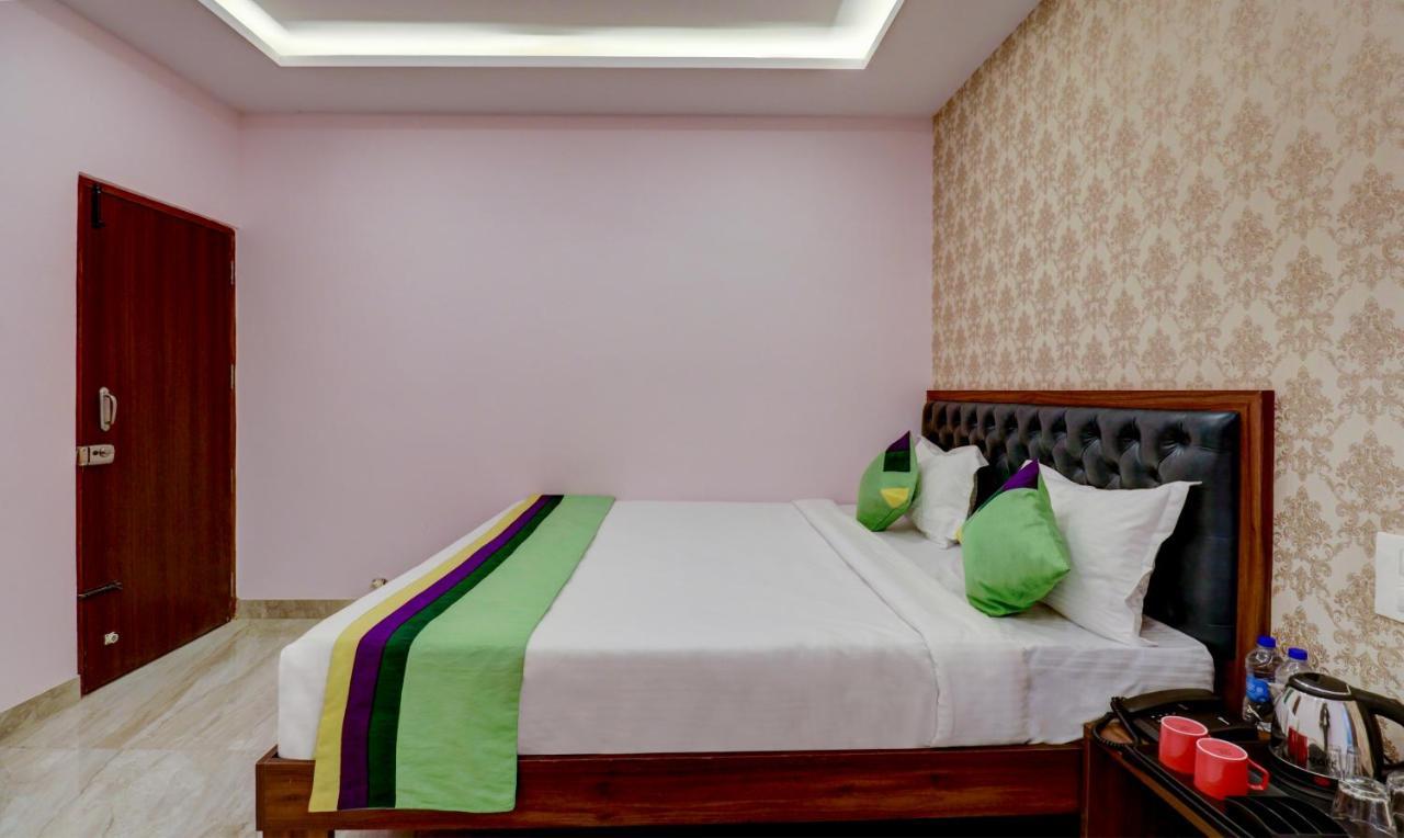 Treebo Three Street Inn Bangalore Extérieur photo