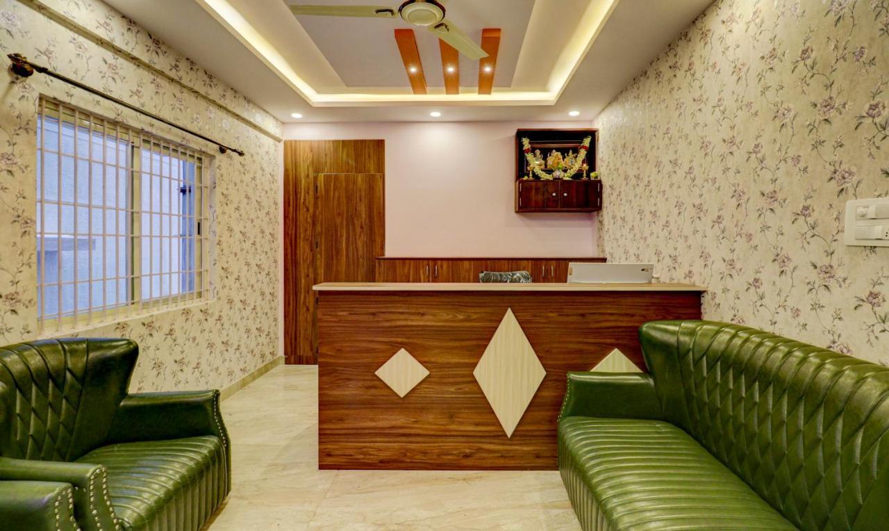 Treebo Three Street Inn Bangalore Extérieur photo