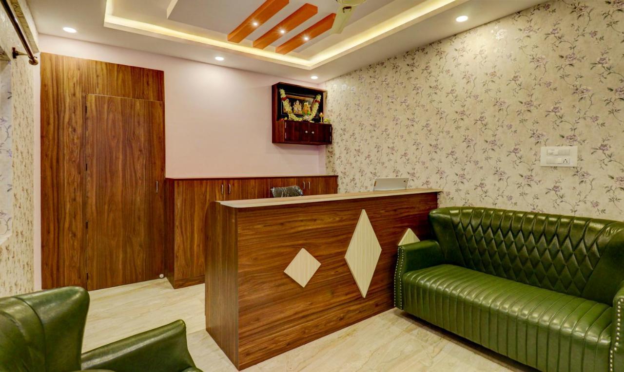 Treebo Three Street Inn Bangalore Extérieur photo