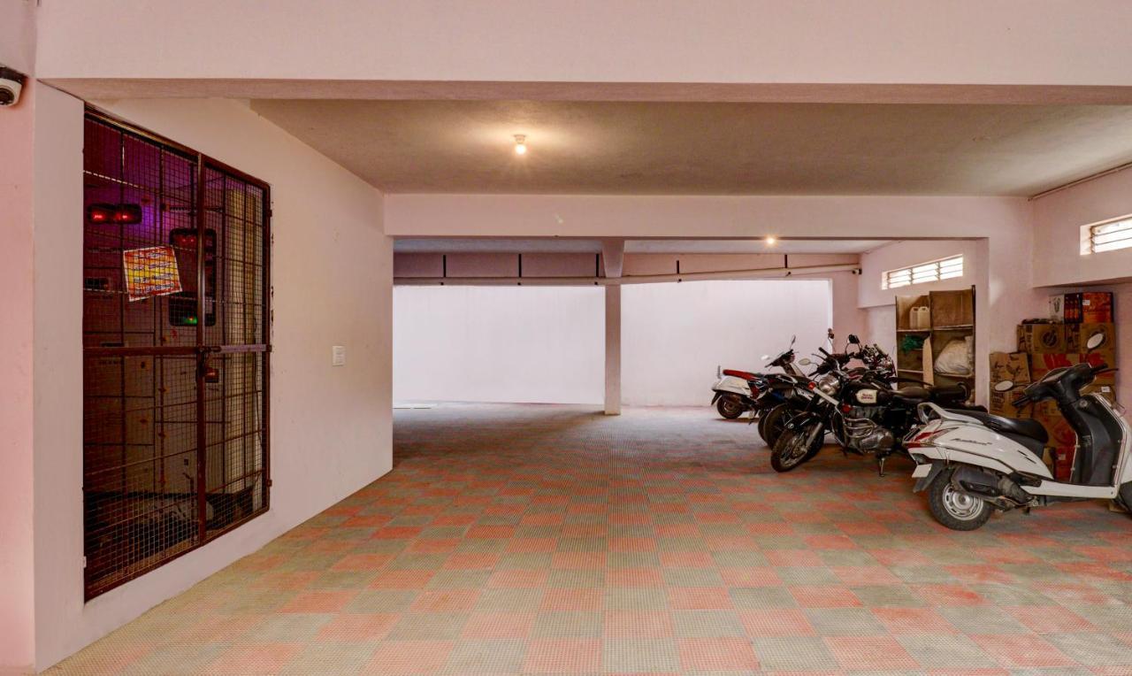 Treebo Three Street Inn Bangalore Extérieur photo