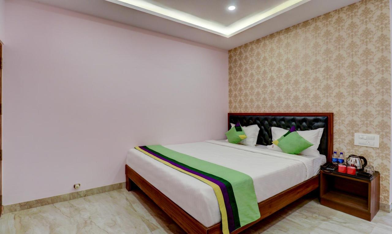 Treebo Three Street Inn Bangalore Extérieur photo